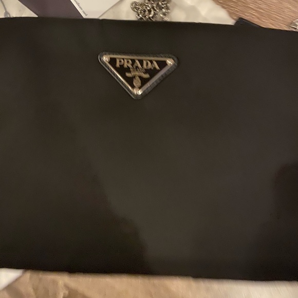 Prada clutch - Picture 1 of 3